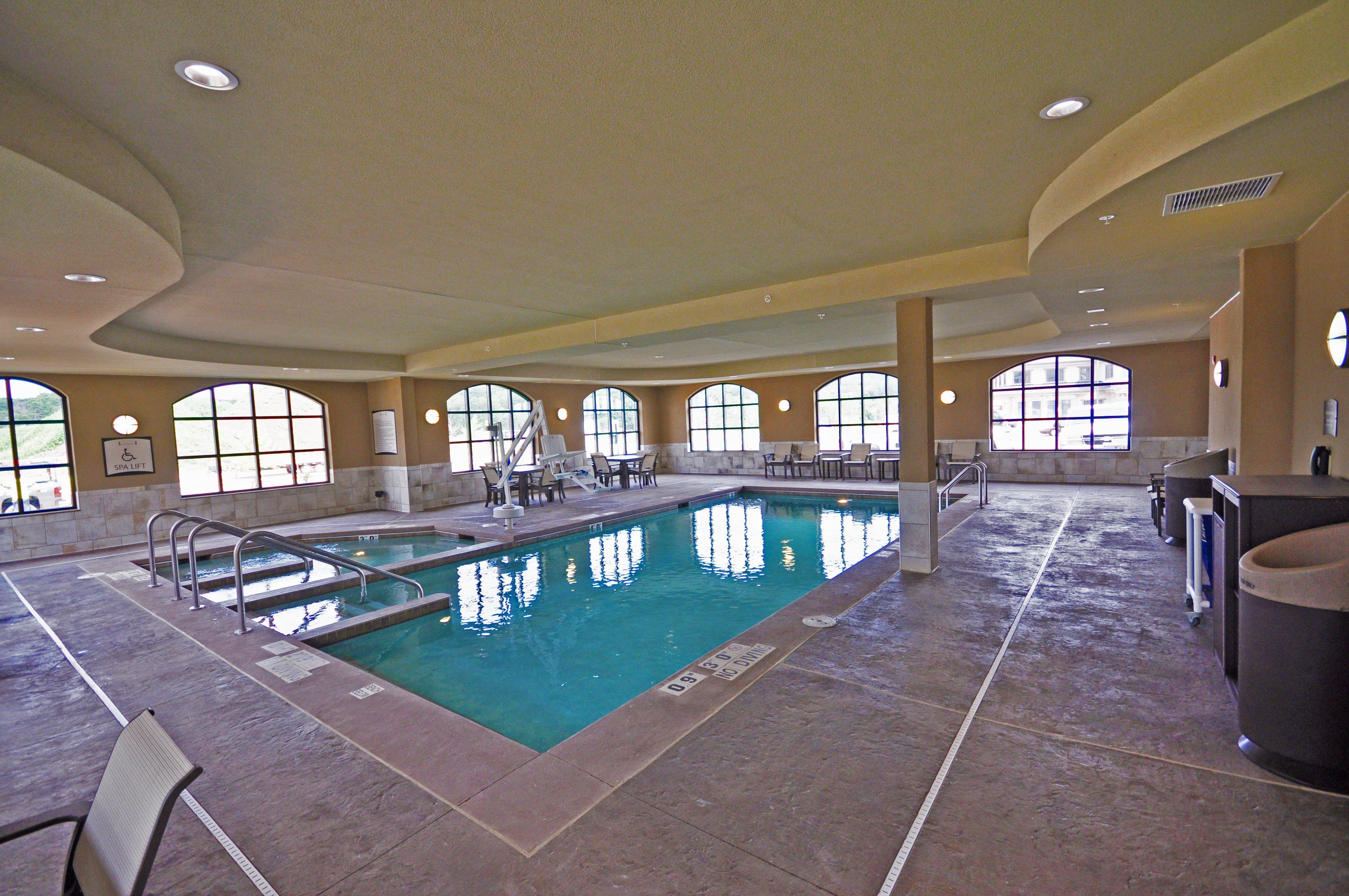 Staybridge Suites Eau Claire - Altoona By Ihg Екстериор снимка