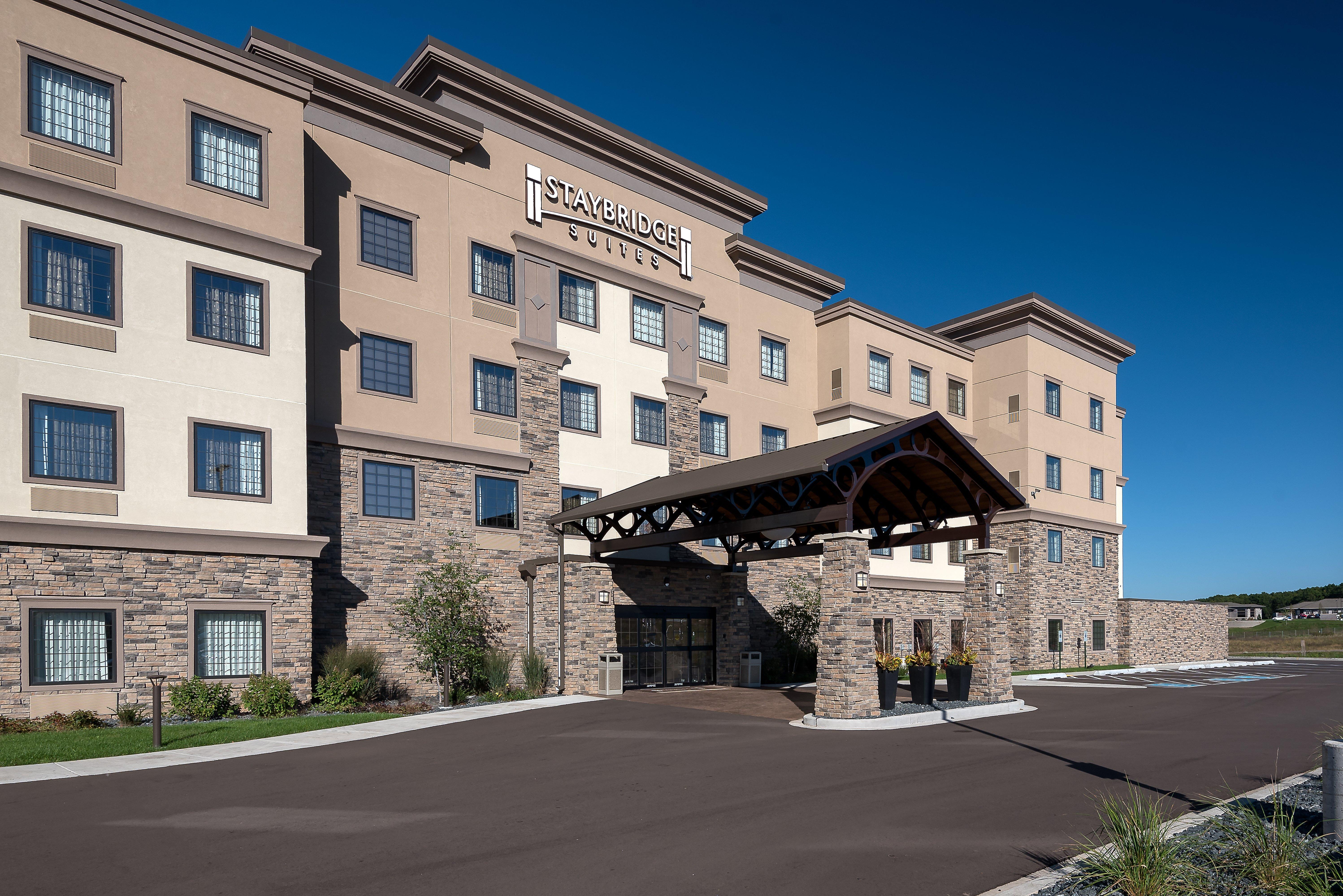 Staybridge Suites Eau Claire - Altoona By Ihg Екстериор снимка