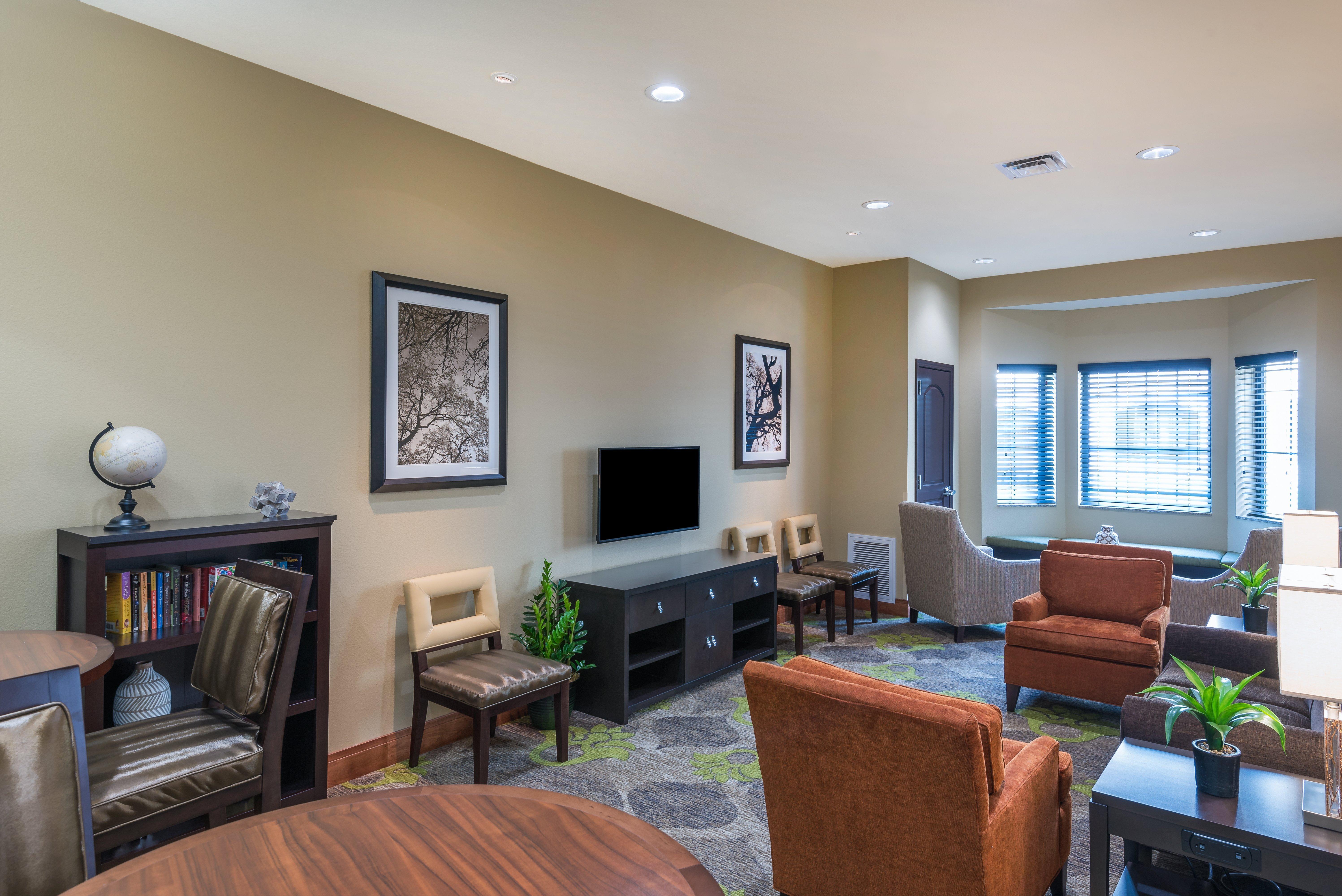 Staybridge Suites Eau Claire - Altoona By Ihg Екстериор снимка