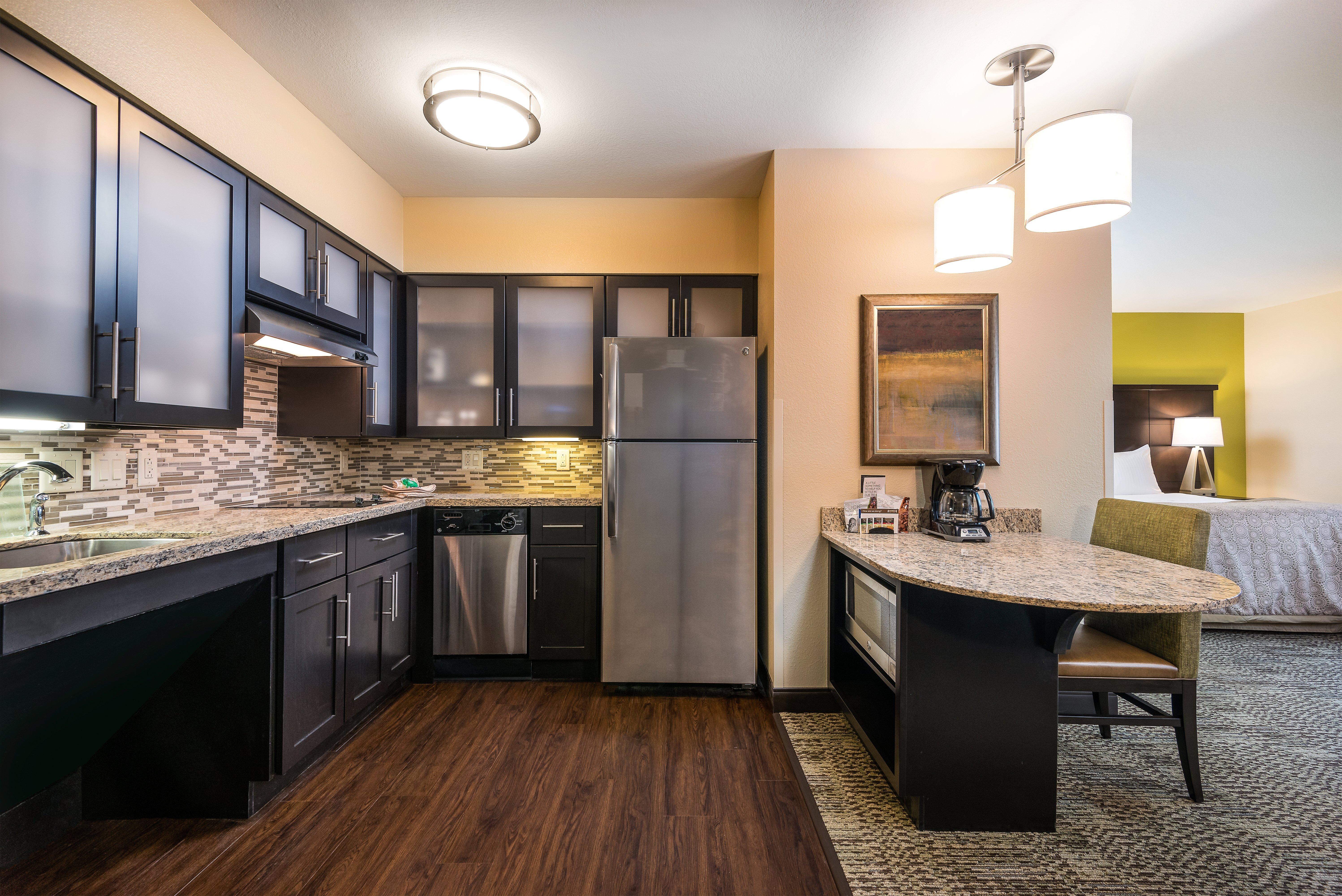 Staybridge Suites Eau Claire - Altoona By Ihg Екстериор снимка
